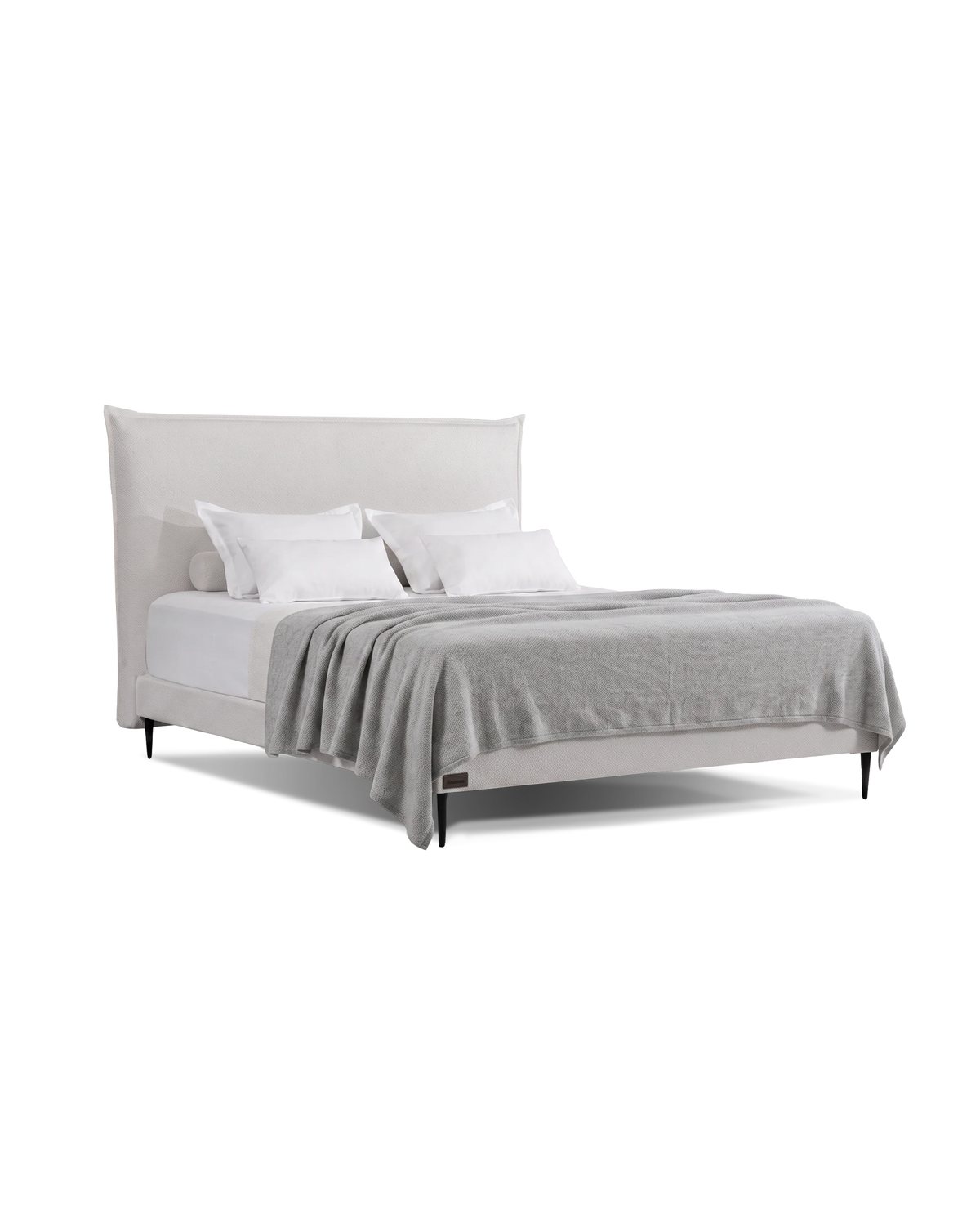מיטה זוגית Bed 1500 של סימונס עם בסיס מוגבה וגב מיטה מרופד, מבט מהצד
